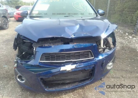 2013 Chevrolet Sonic Ltz Manual z USA, uszkodzony, nr VIN 1G1JF6SB6D4196554